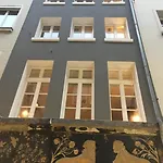 Appartement Square 20 *