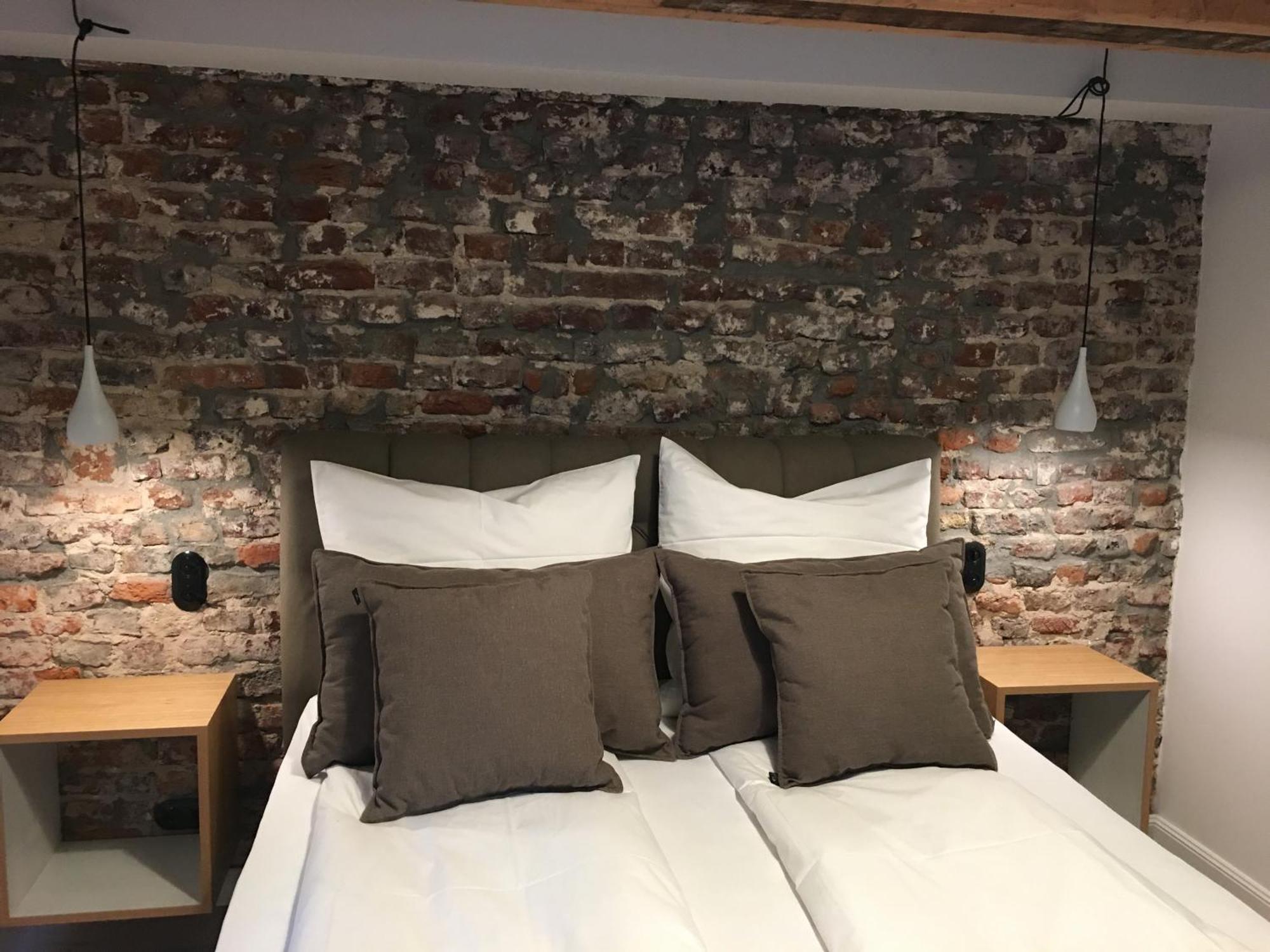 Square 20 Apartment